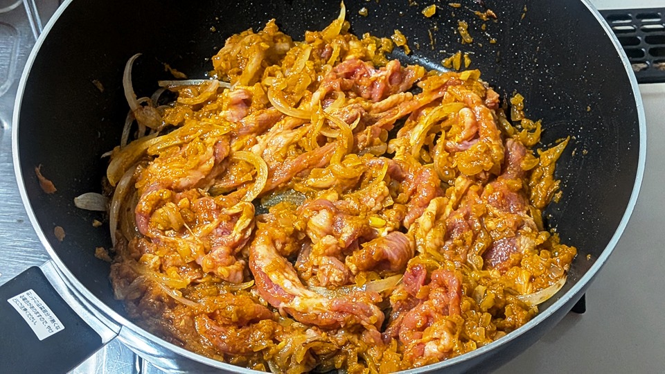 追い玉ねぎ豚こまスパイスカレー