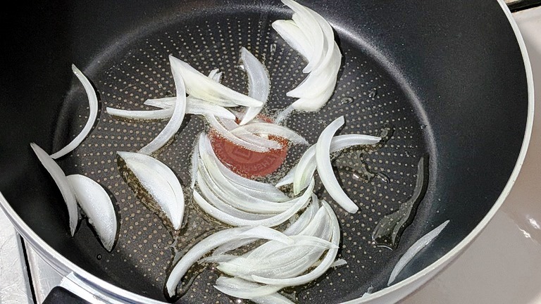 あらごしトマトとナスのパスタ