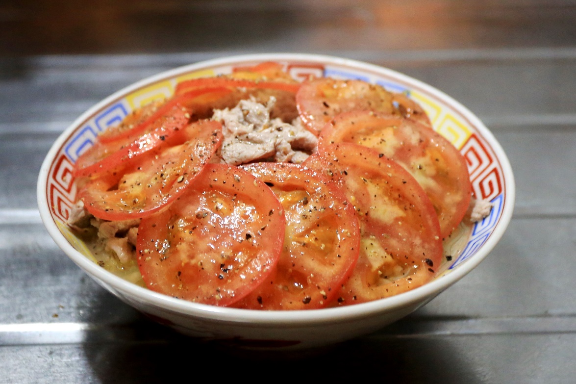 トマト塩豚こまラーメンのレシピ